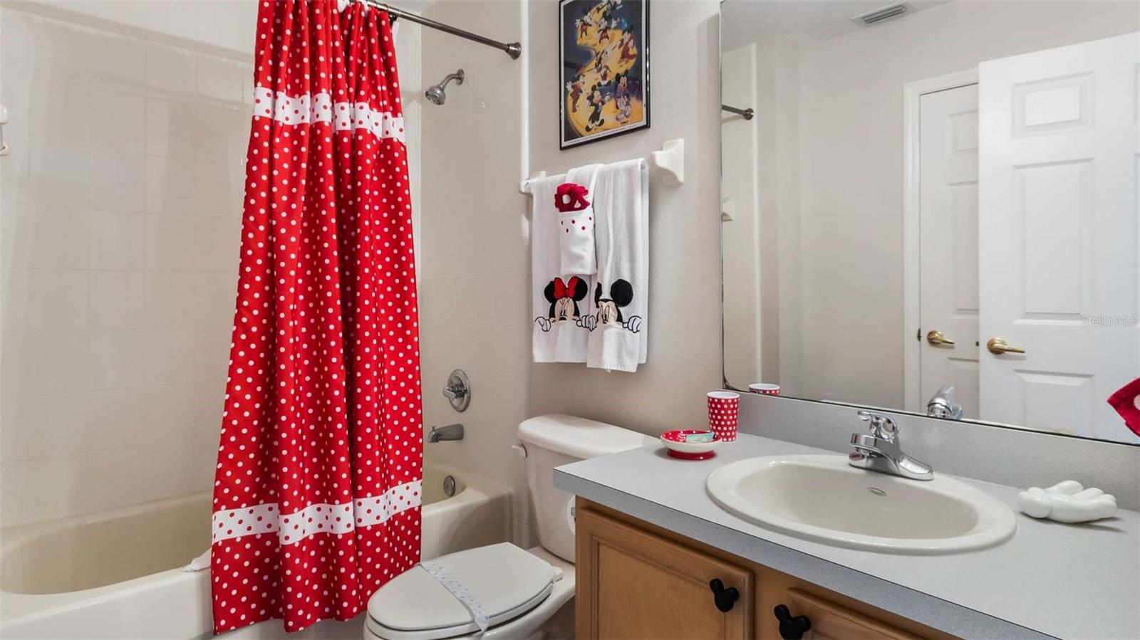 CALABAY PARC AT TOWER LAKE - Residential