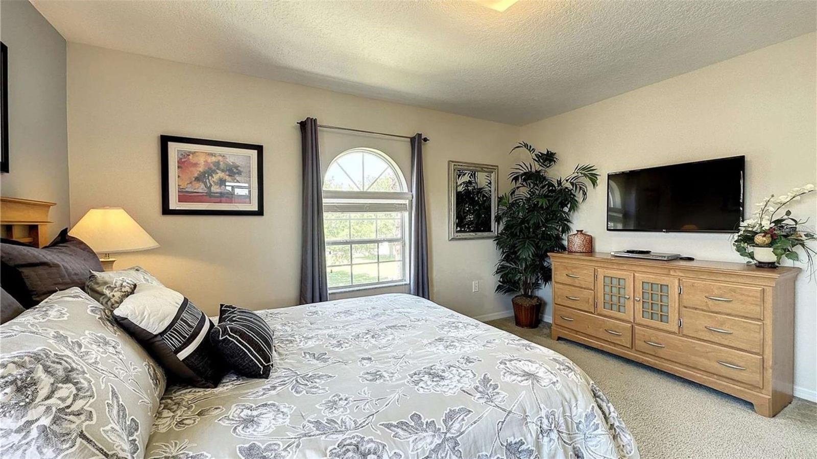 CALABAY PARC AT TOWER LAKE - Residential