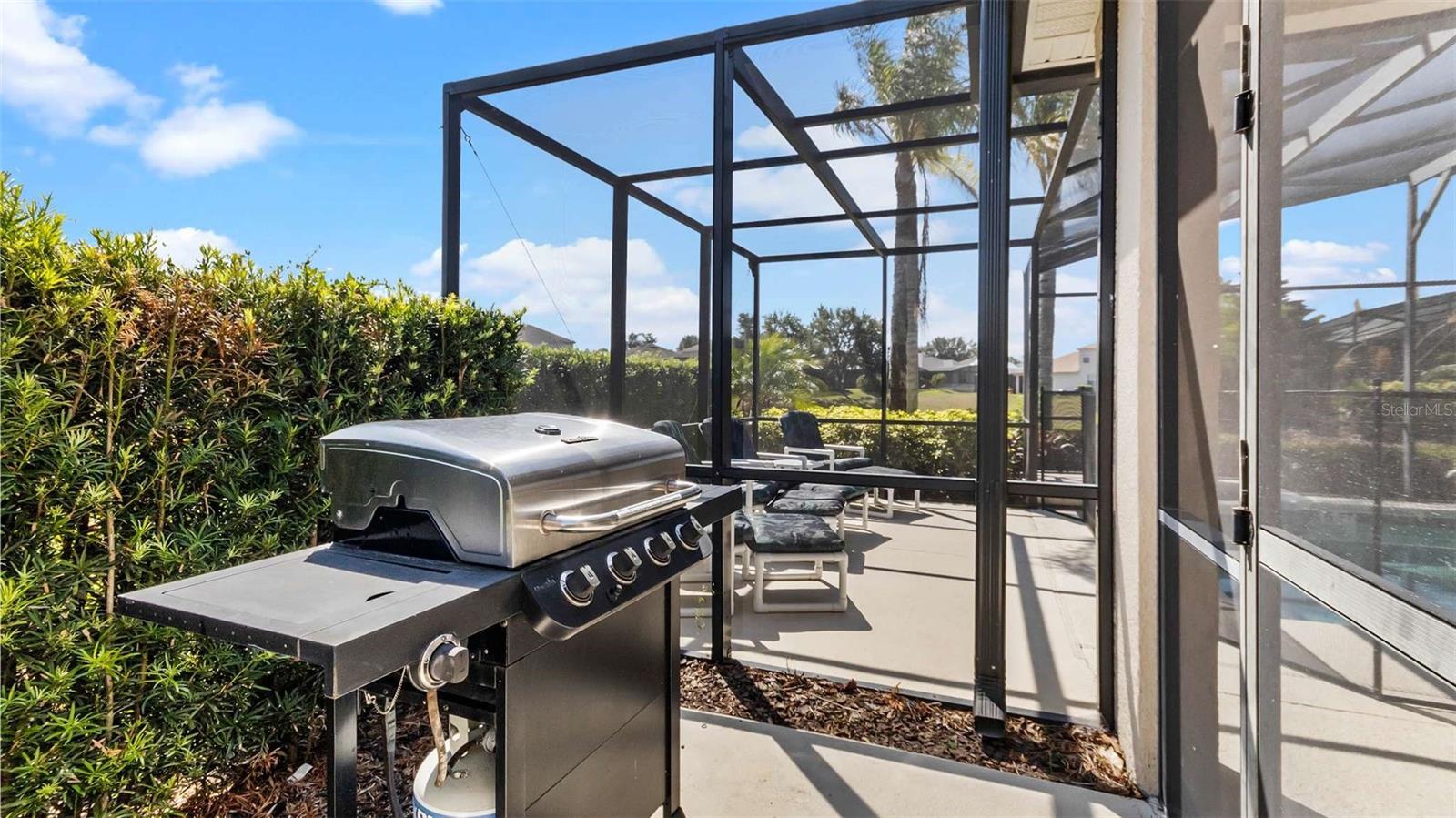 CALABAY PARC AT TOWER LAKE - Residential