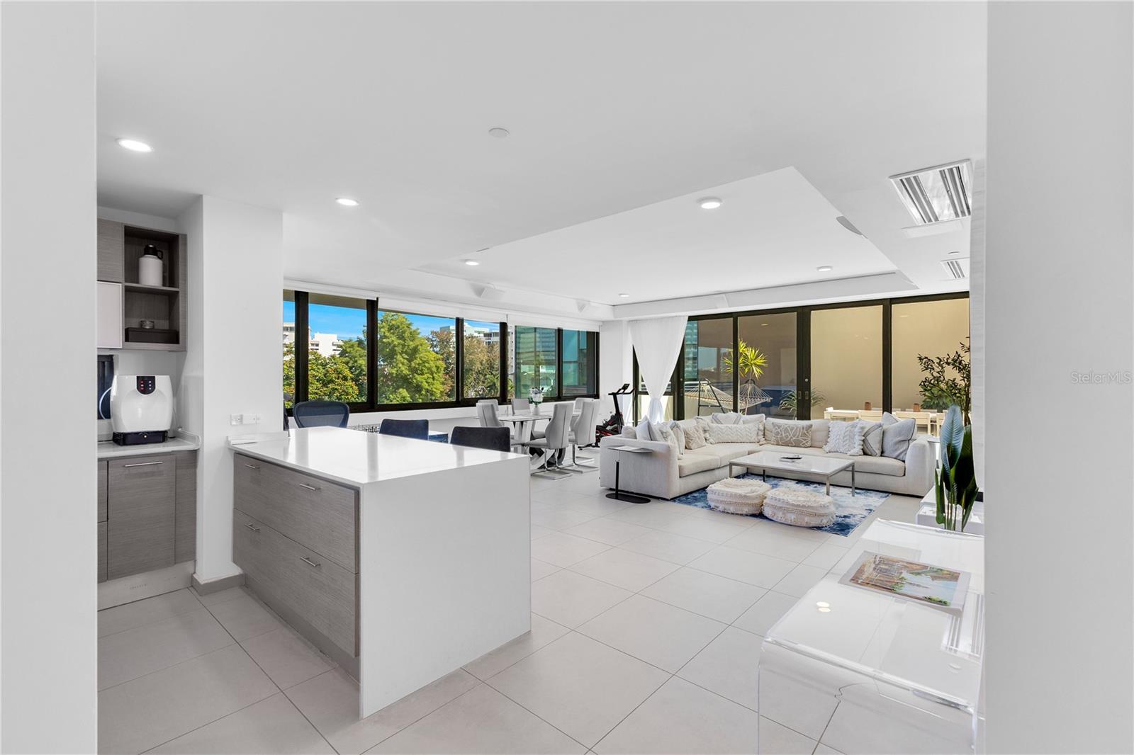 LA CIUDADELA DE SANTURCE - Residential Lease