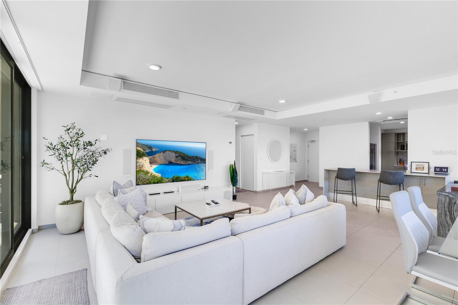 LA CIUDADELA DE SANTURCE - Residential Lease