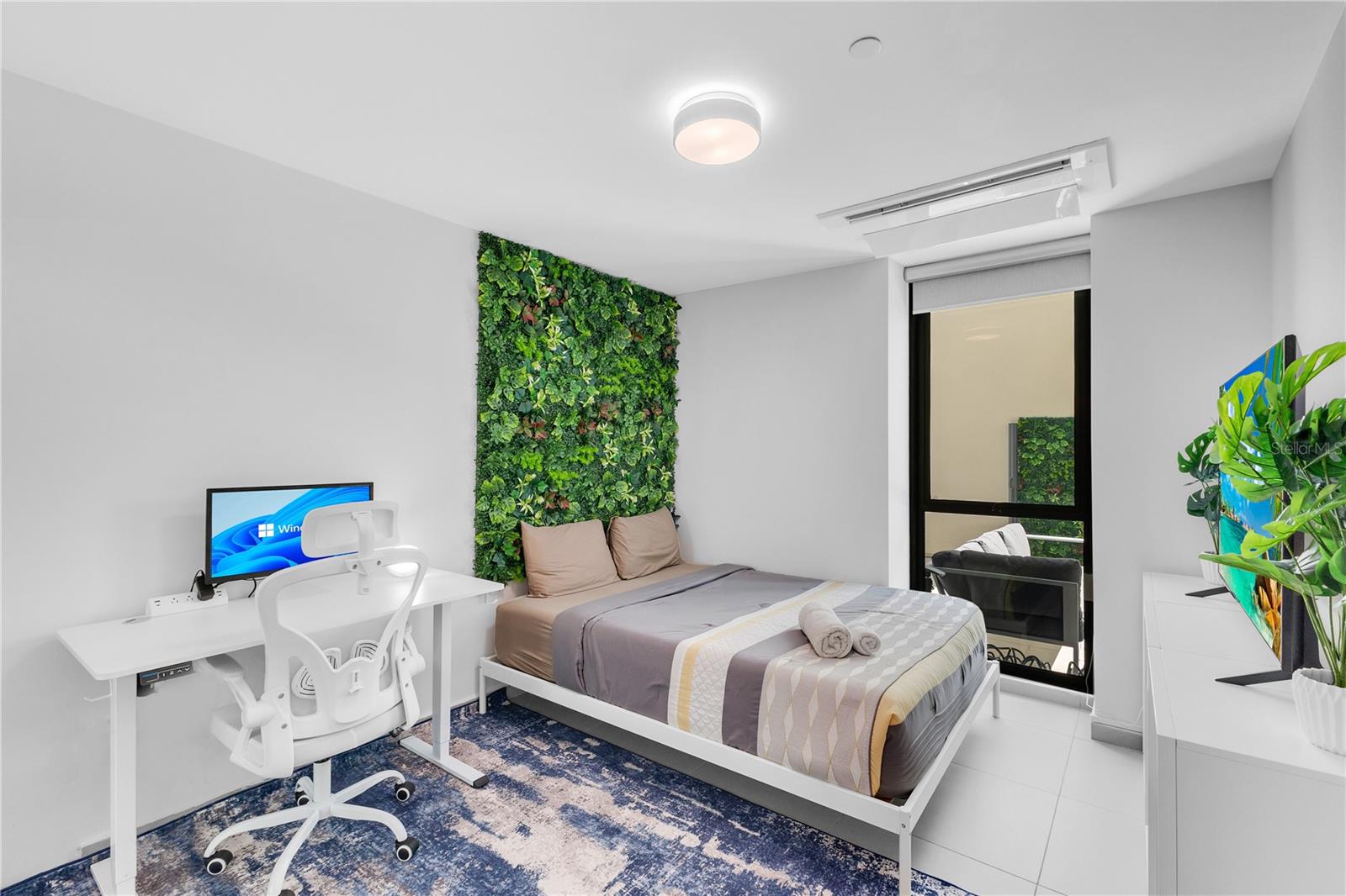 LA CIUDADELA DE SANTURCE - Residential Lease