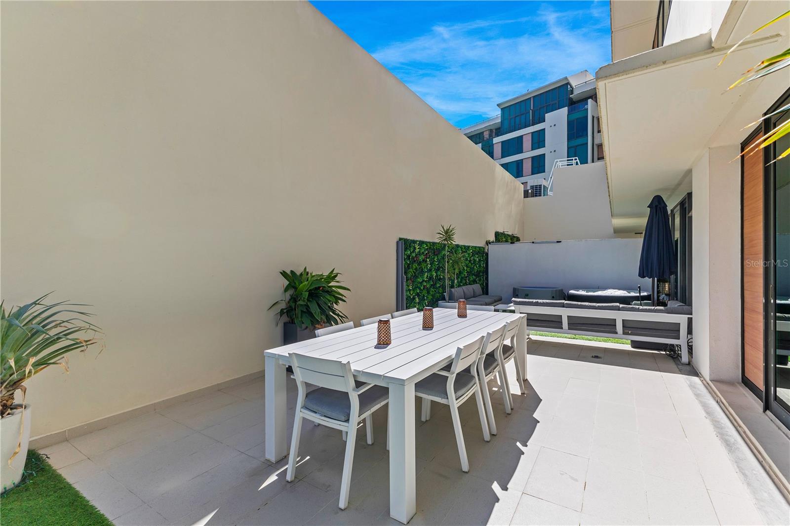 LA CIUDADELA DE SANTURCE - Residential Lease