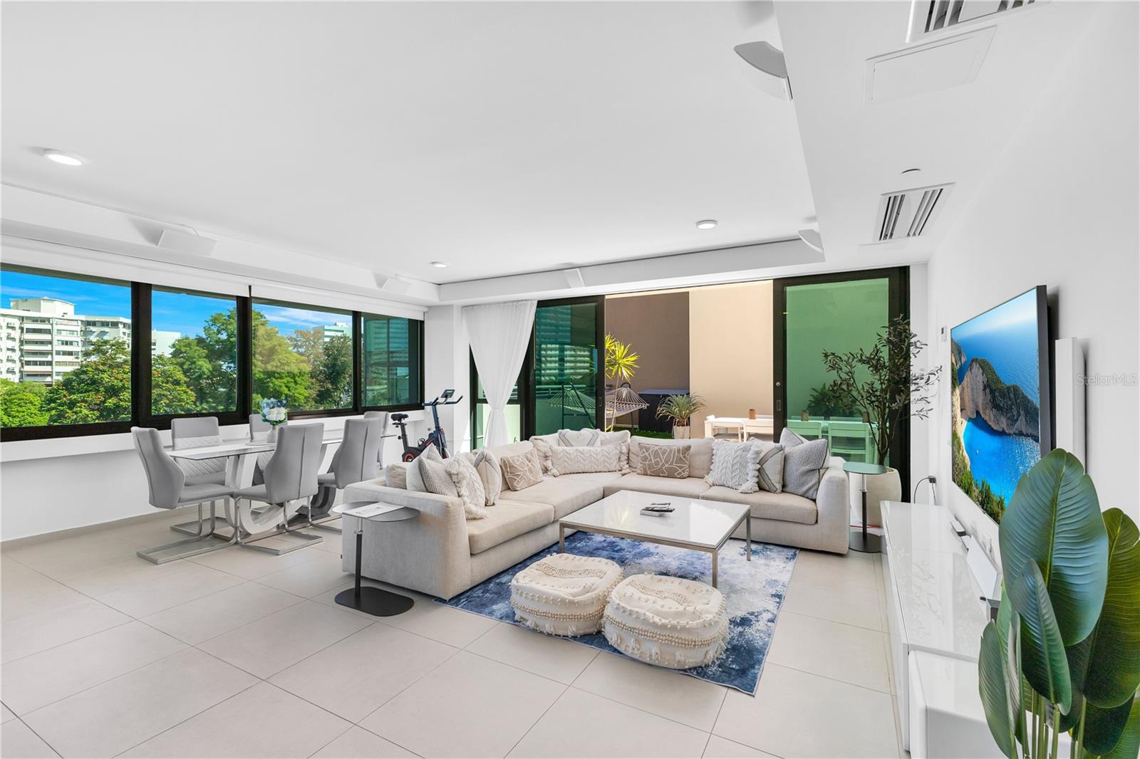 LA CIUDADELA DE SANTURCE - Residential Lease