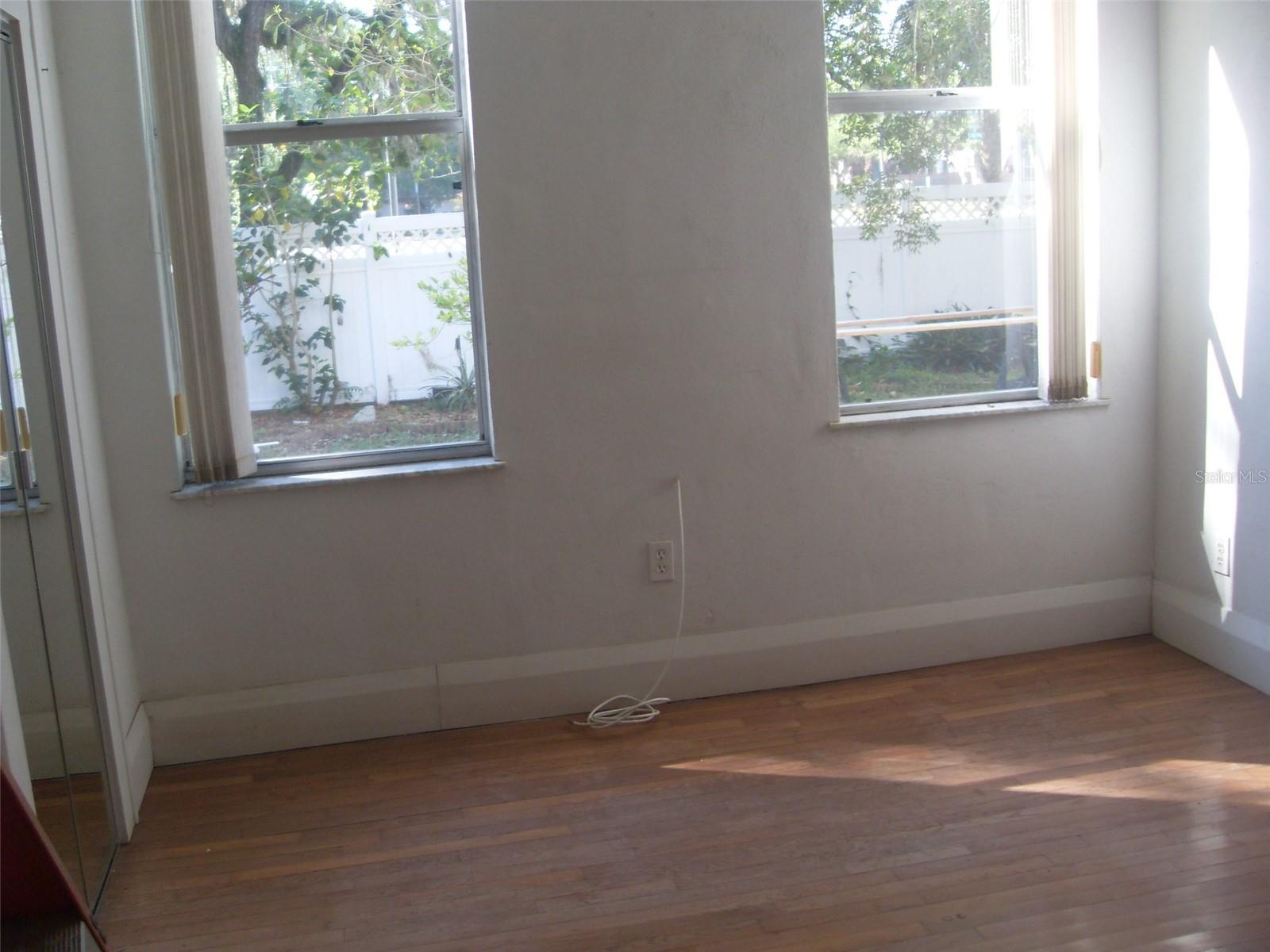 N S JONES ADD TO MANATEE - Residential Lease