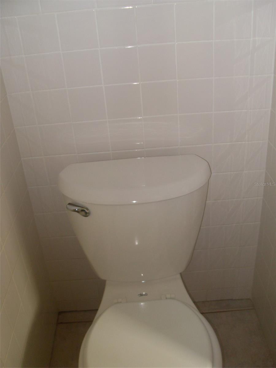 N S JONES ADD TO MANATEE - Residential Lease