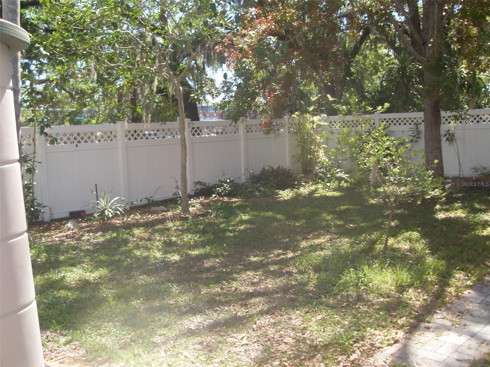 N S JONES ADD TO MANATEE - Residential Lease