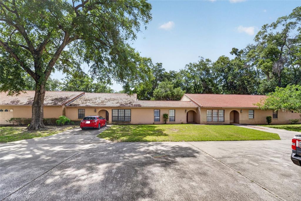Photo of 1820 SW 35th Avenue, Ocala, FL 34474 (MLS # OM725277)