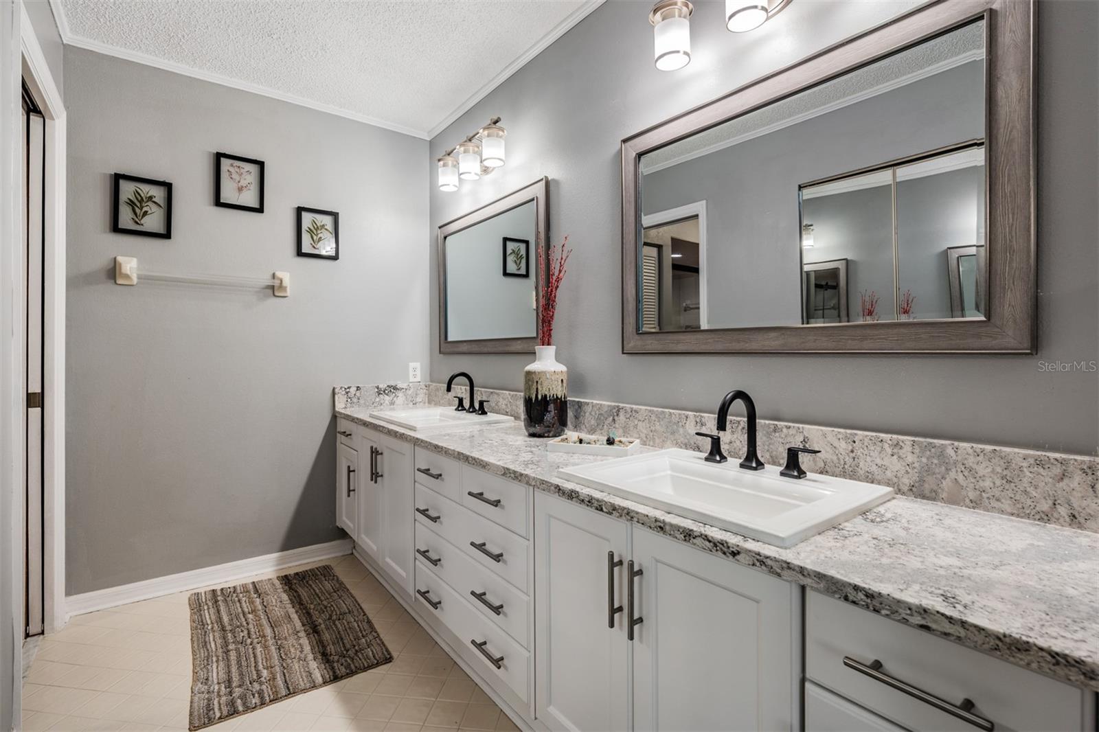 EL PASADO A CONDO - Residential