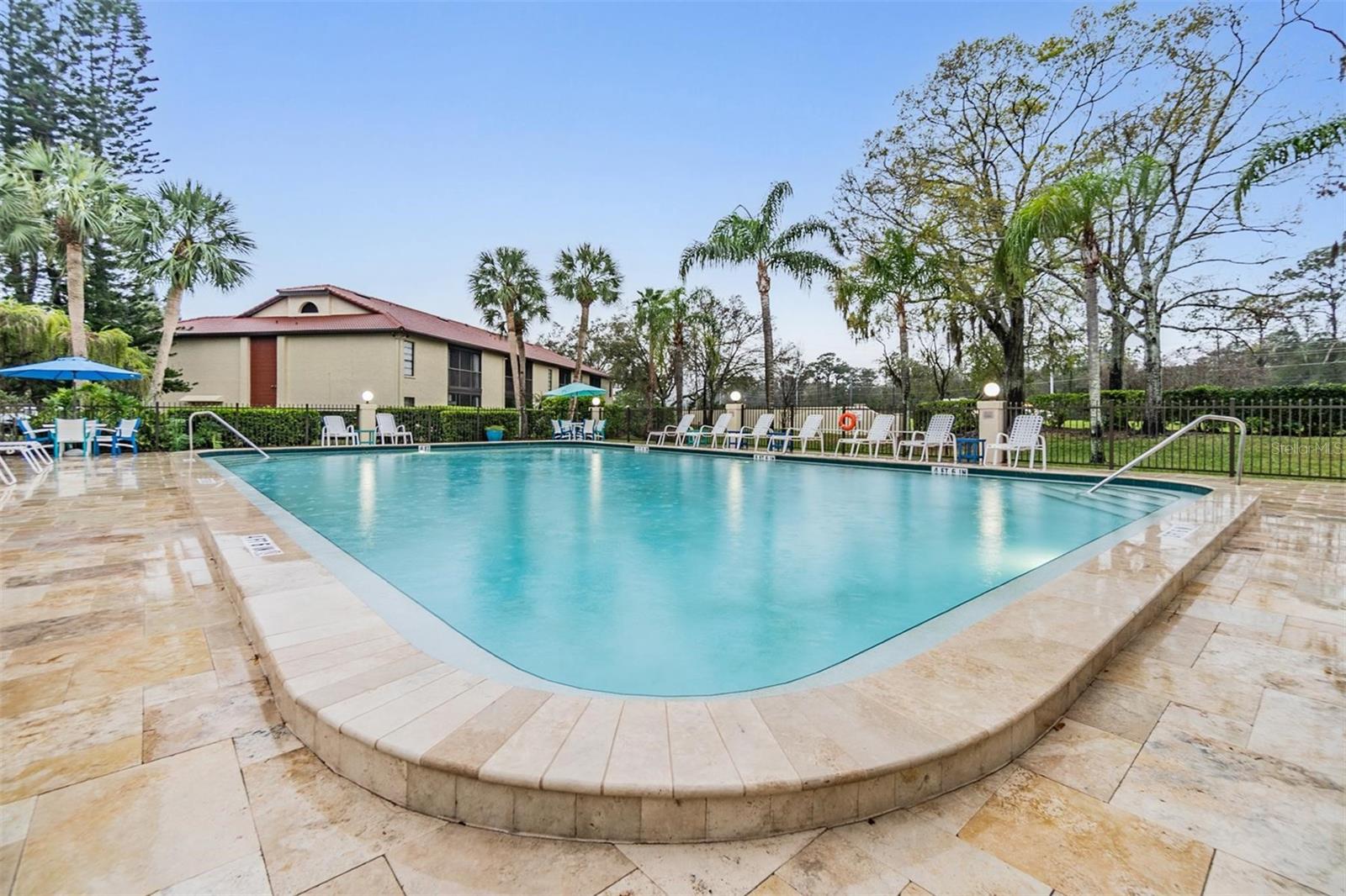 EL PASADO A CONDO - Residential