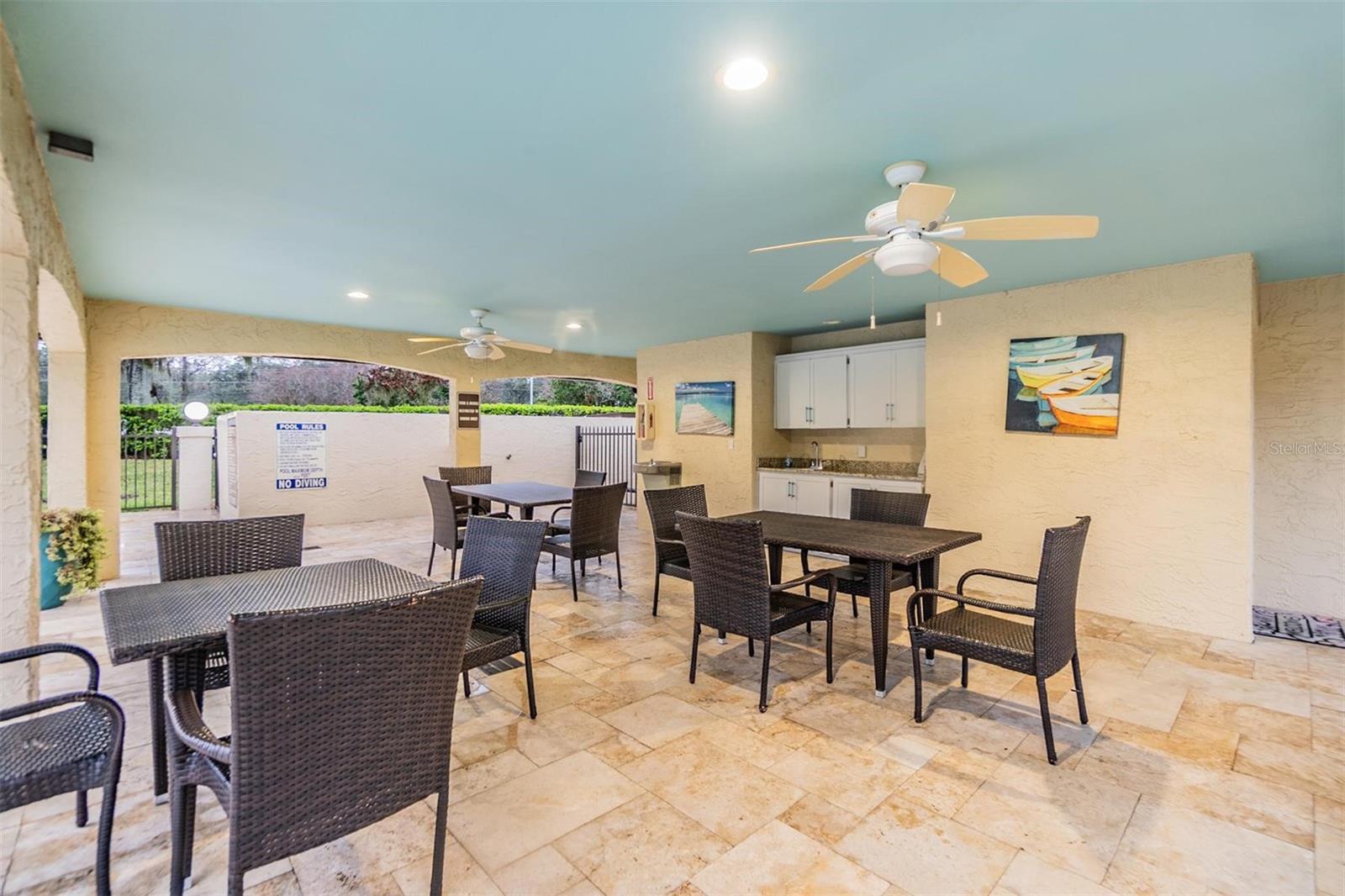 EL PASADO A CONDO - Residential