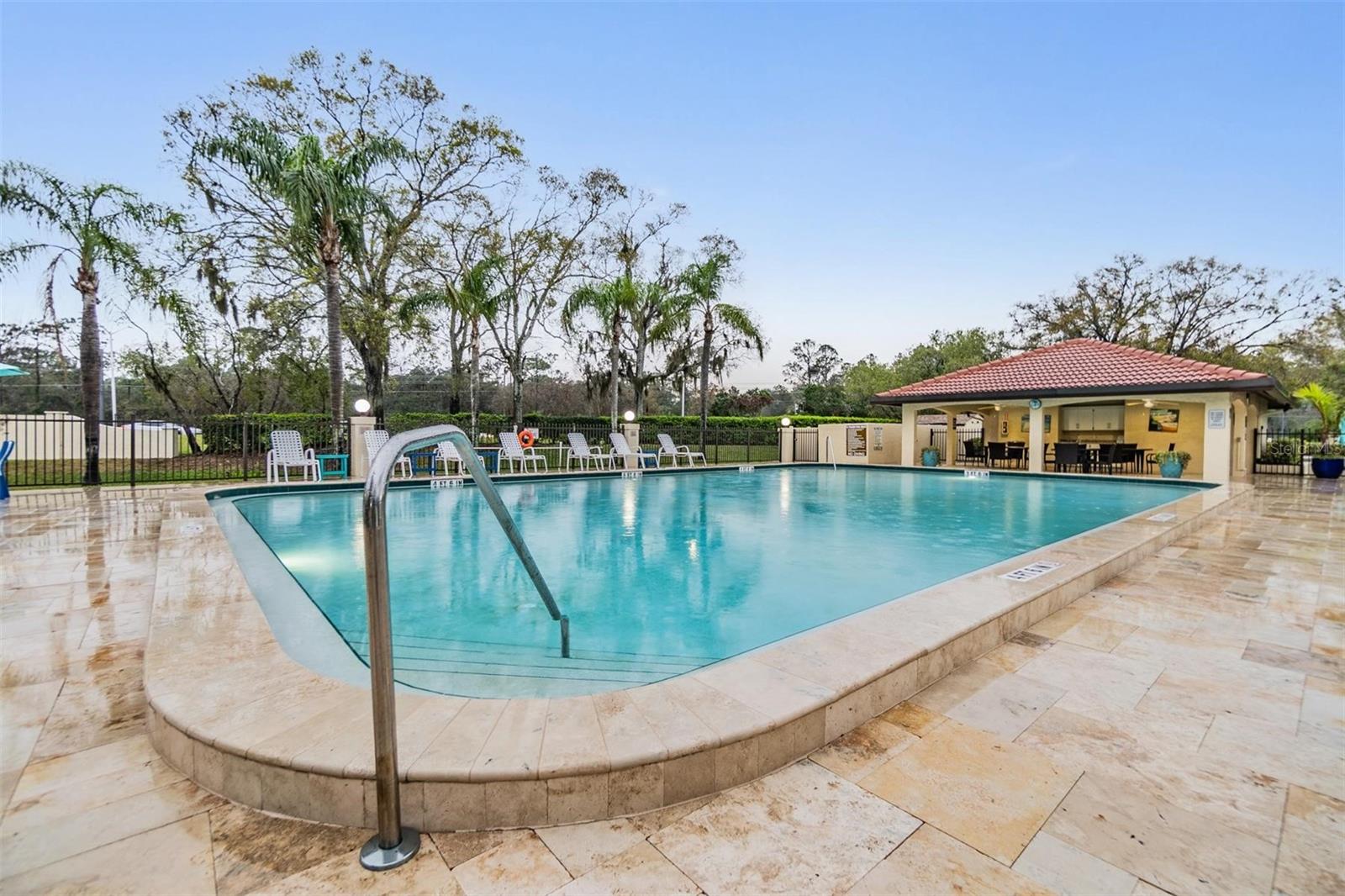 EL PASADO A CONDO - Residential