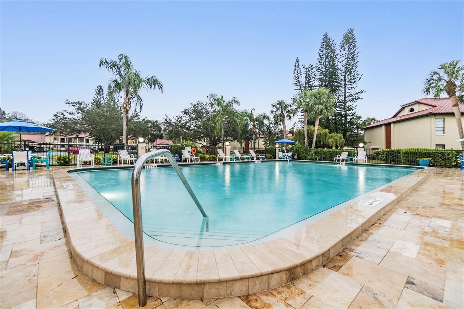 EL PASADO A CONDO - Residential