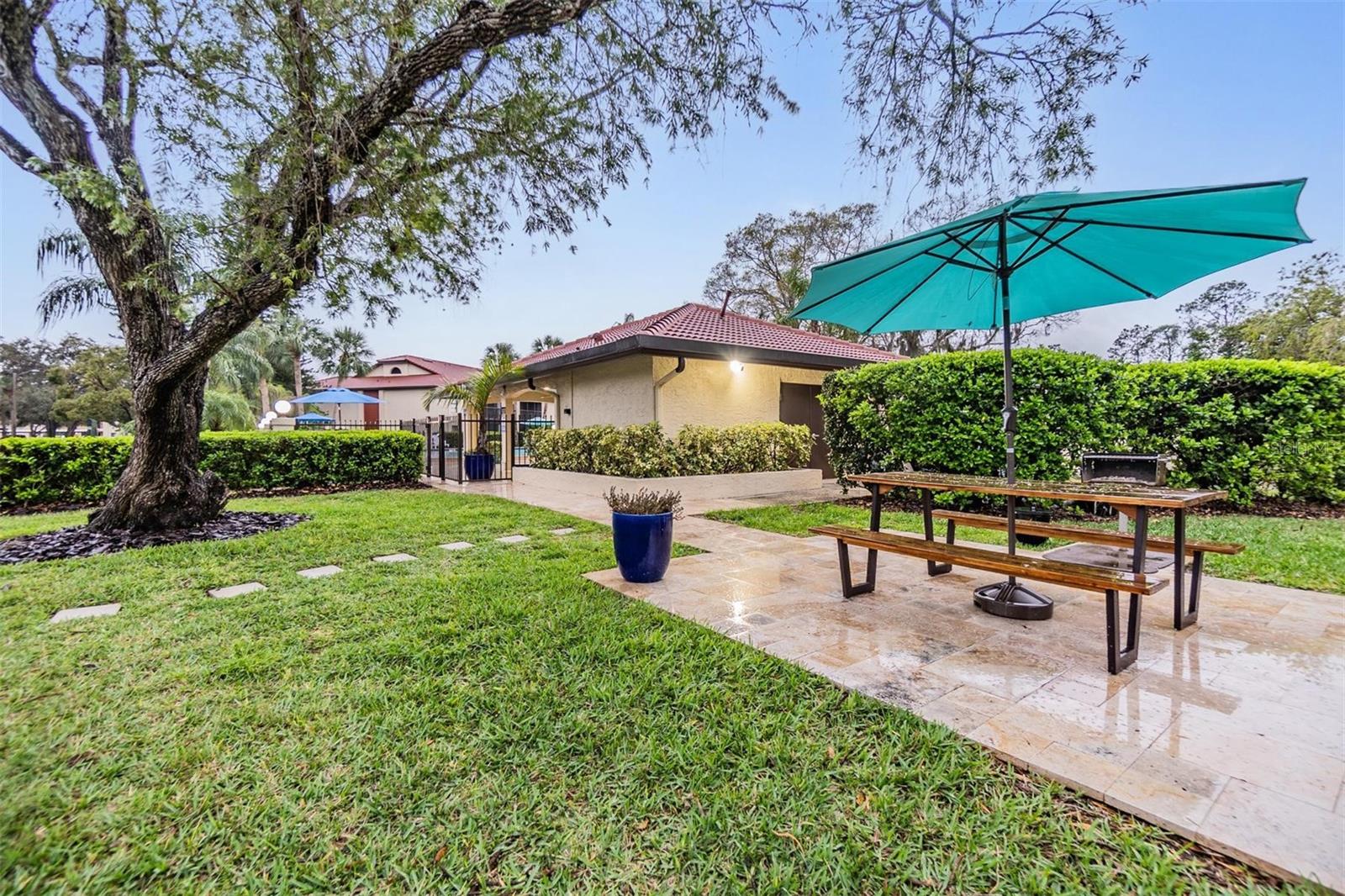 EL PASADO A CONDO - Residential