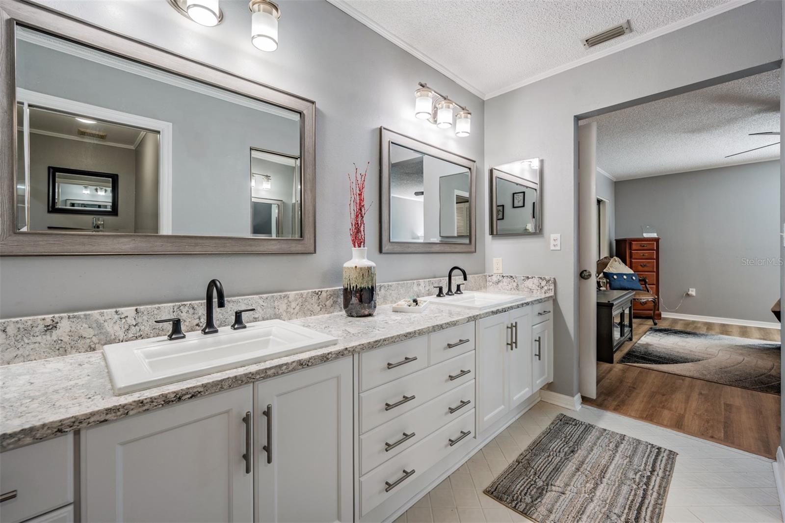 EL PASADO A CONDO - Residential