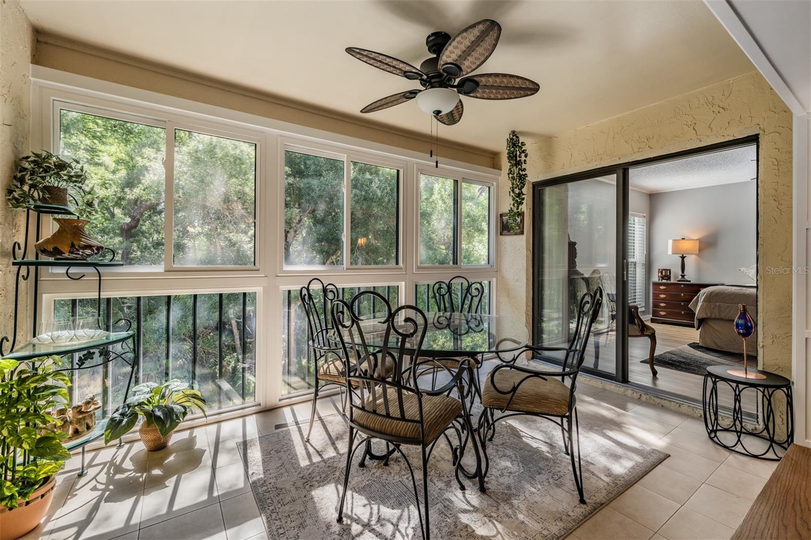 EL PASADO A CONDO - Residential