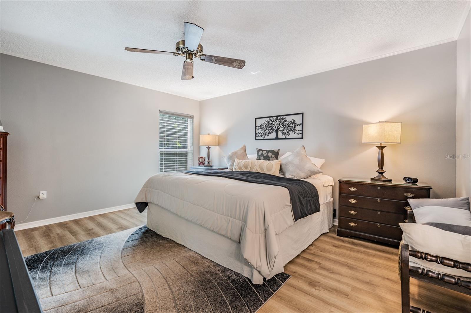 EL PASADO A CONDO - Residential