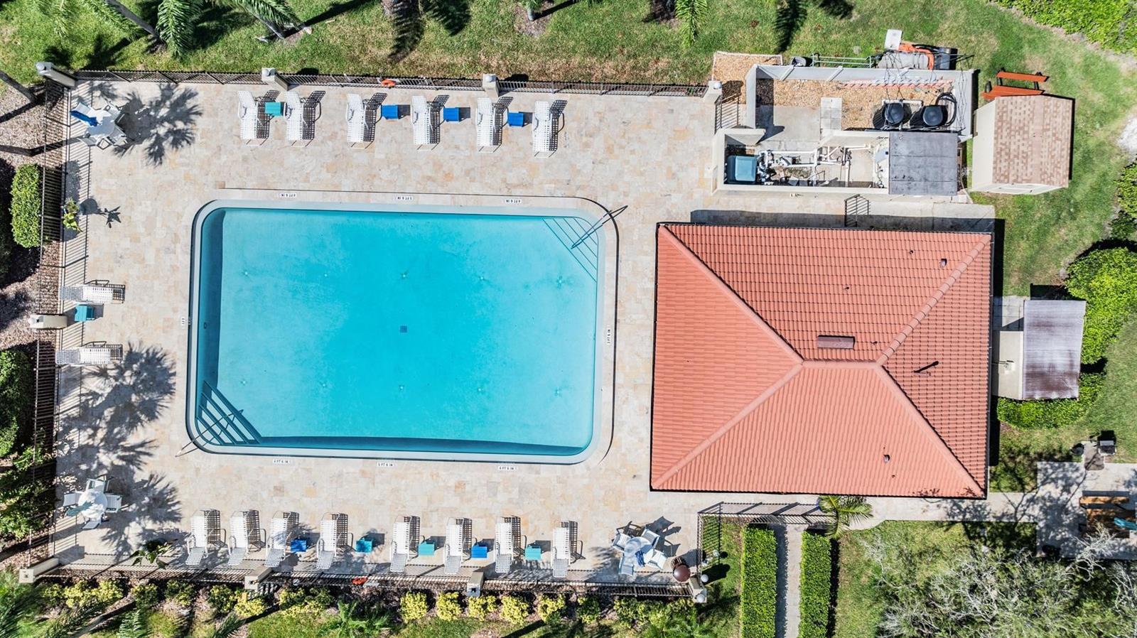 EL PASADO A CONDO - Residential