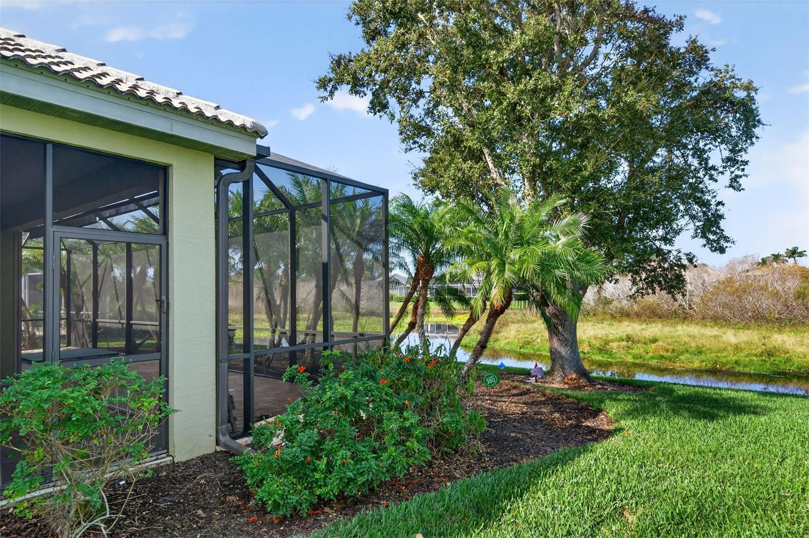 THE HAMPTONS - Residential