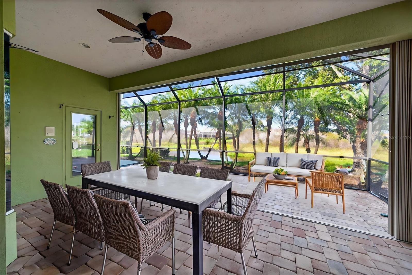 THE HAMPTONS - Residential