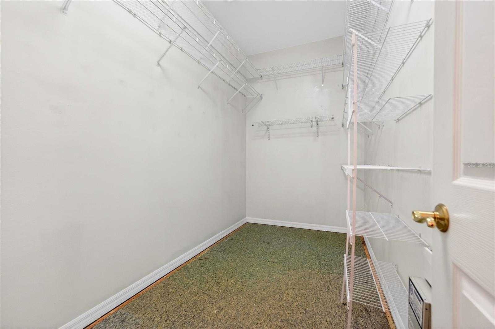 THE HAMPTONS - Residential