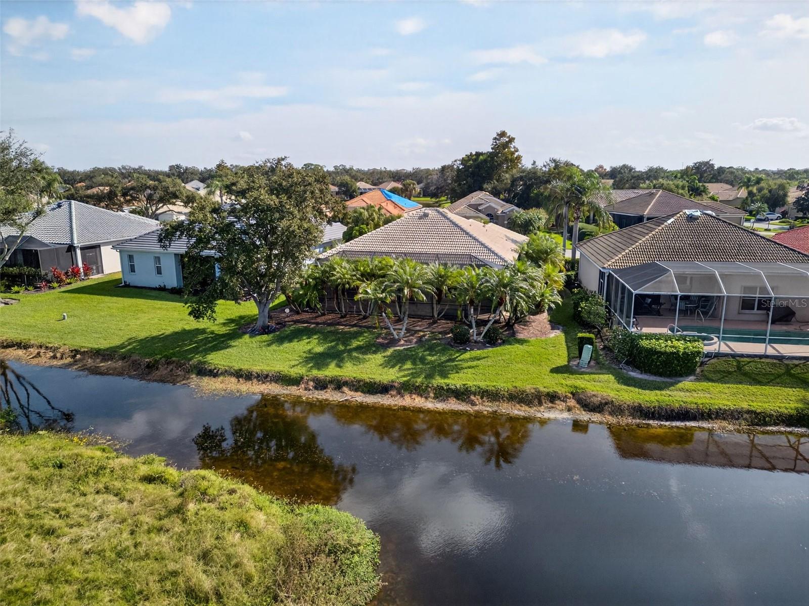 THE HAMPTONS - Residential