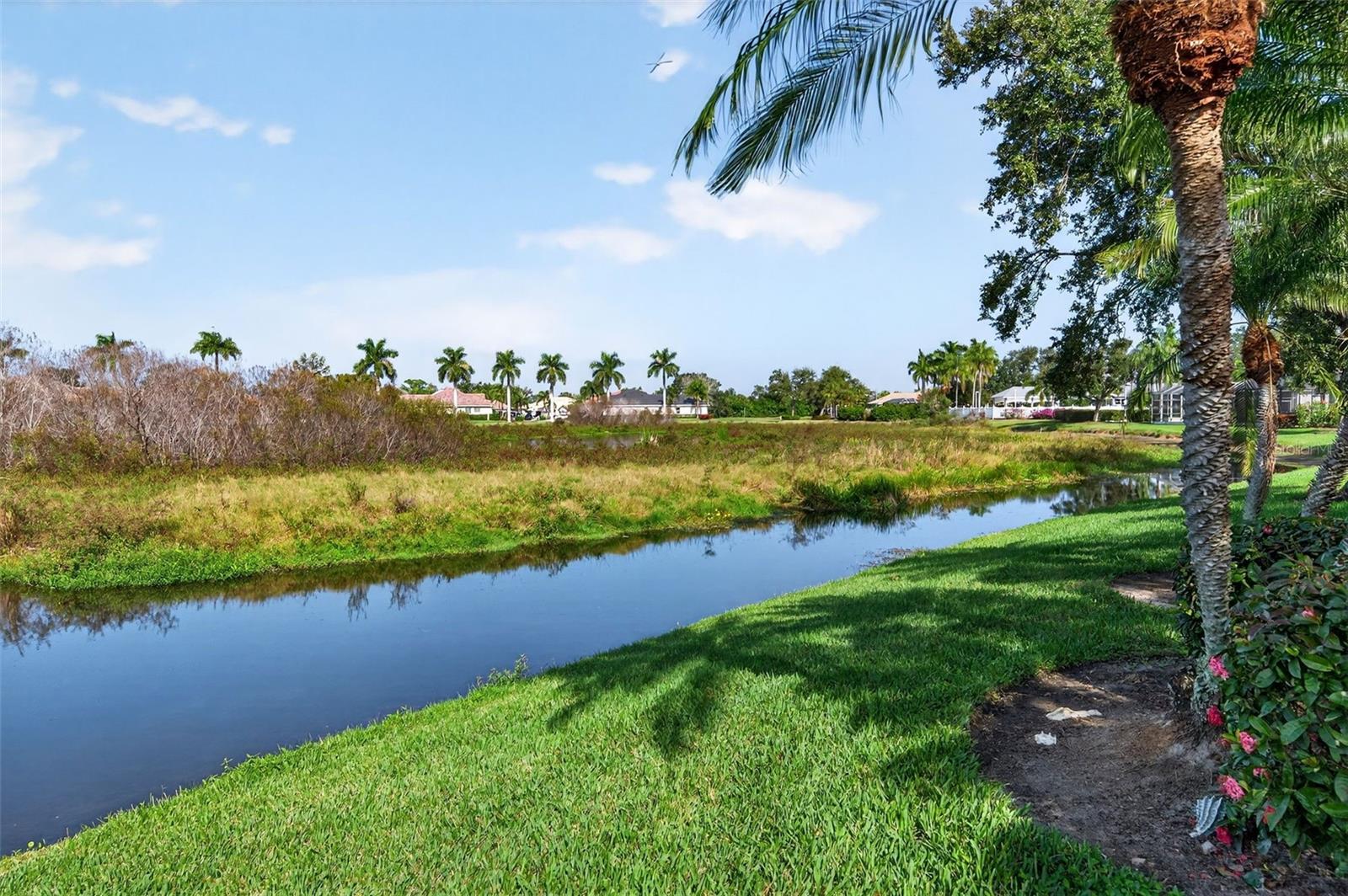 THE HAMPTONS - Residential