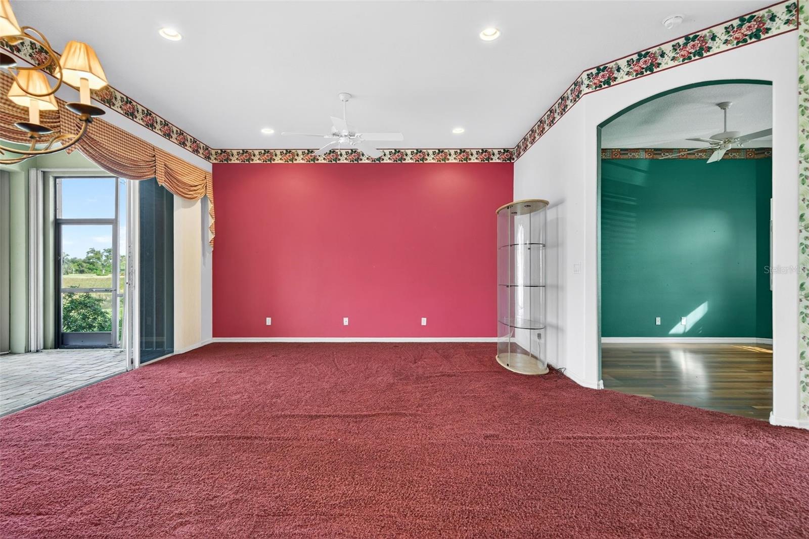 THE HAMPTONS - Residential