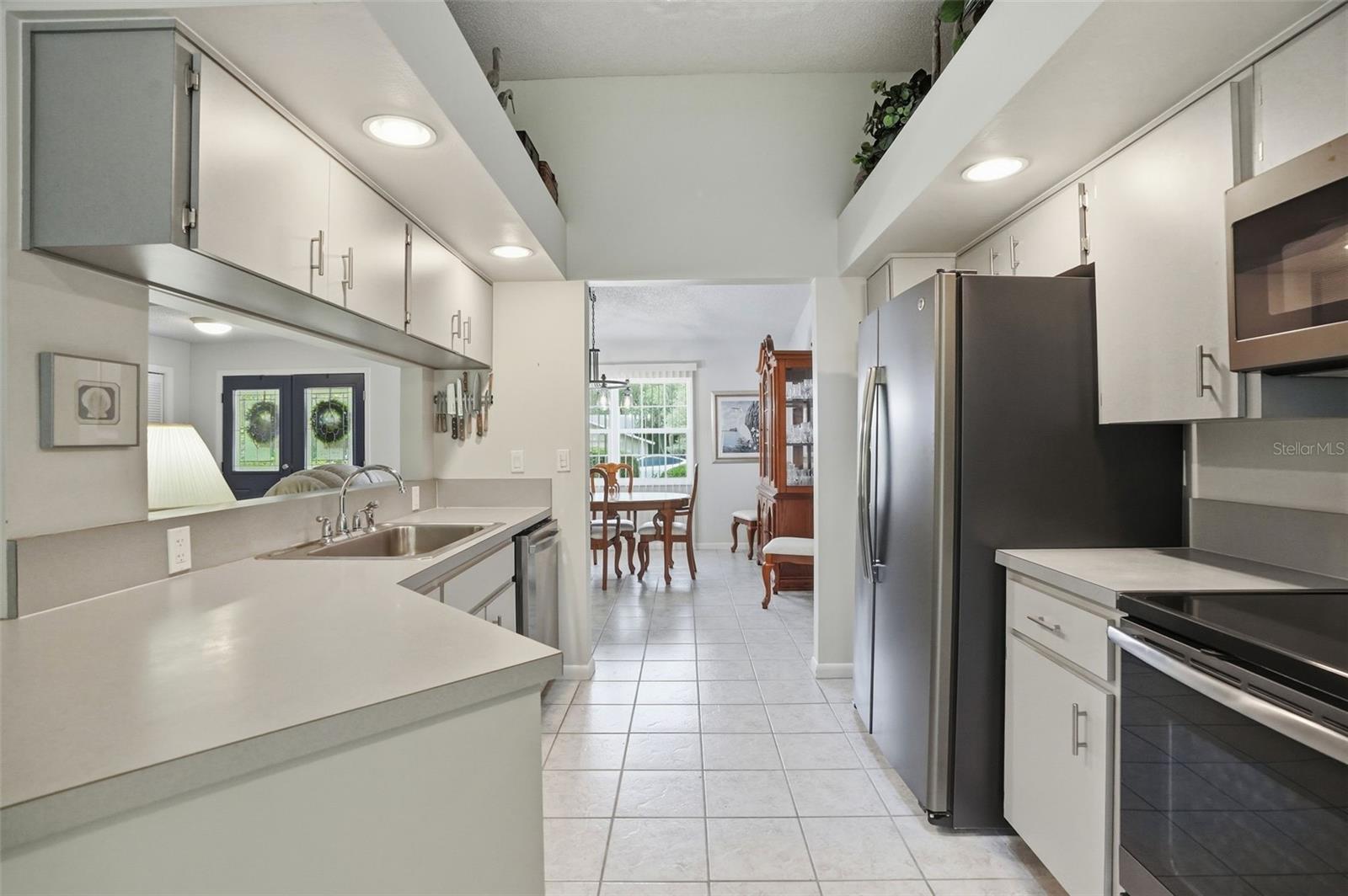 7 SALVIA COURT W