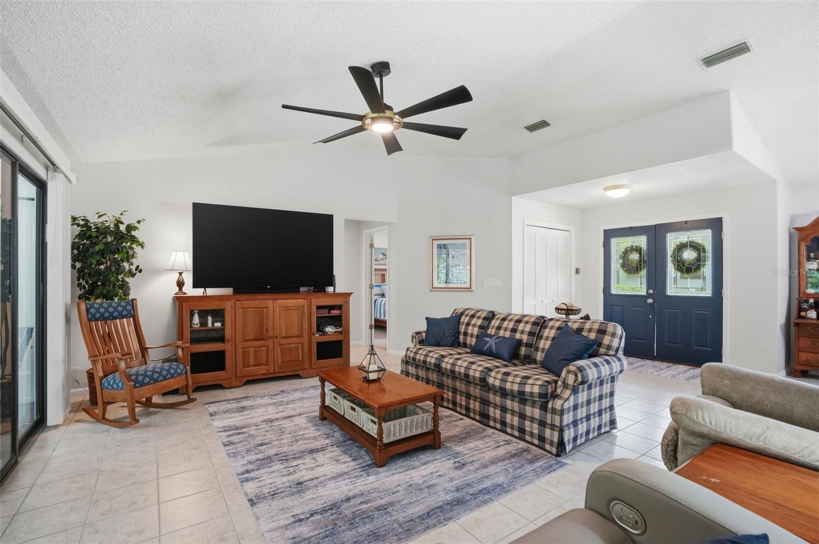7 SALVIA COURT W