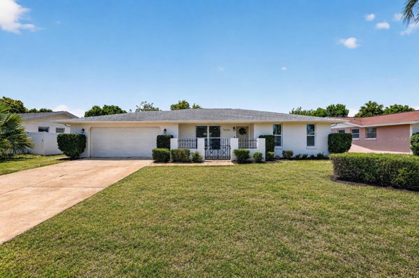 7604 JASMINE BLVD, PORT RICHEY, FL 34668 - Image ad6dad8bbbbc9e8ff86fff4eb89c504c/76855990