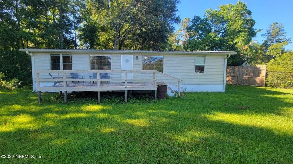 Photo of 6930 223rd St NE, Melrose, FL 32666 (MLS # GC535956)