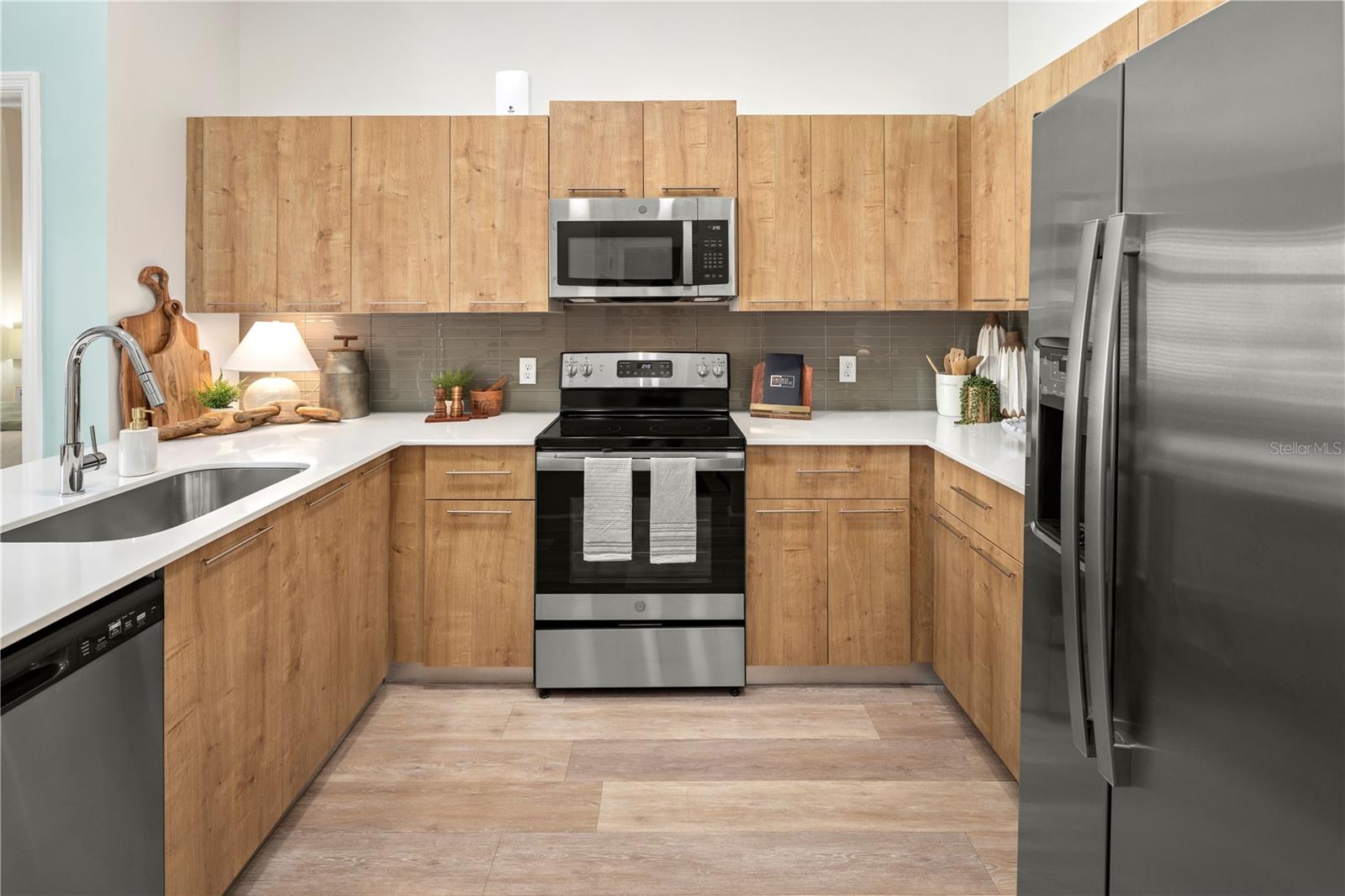 ARTEGON - Residential Lease