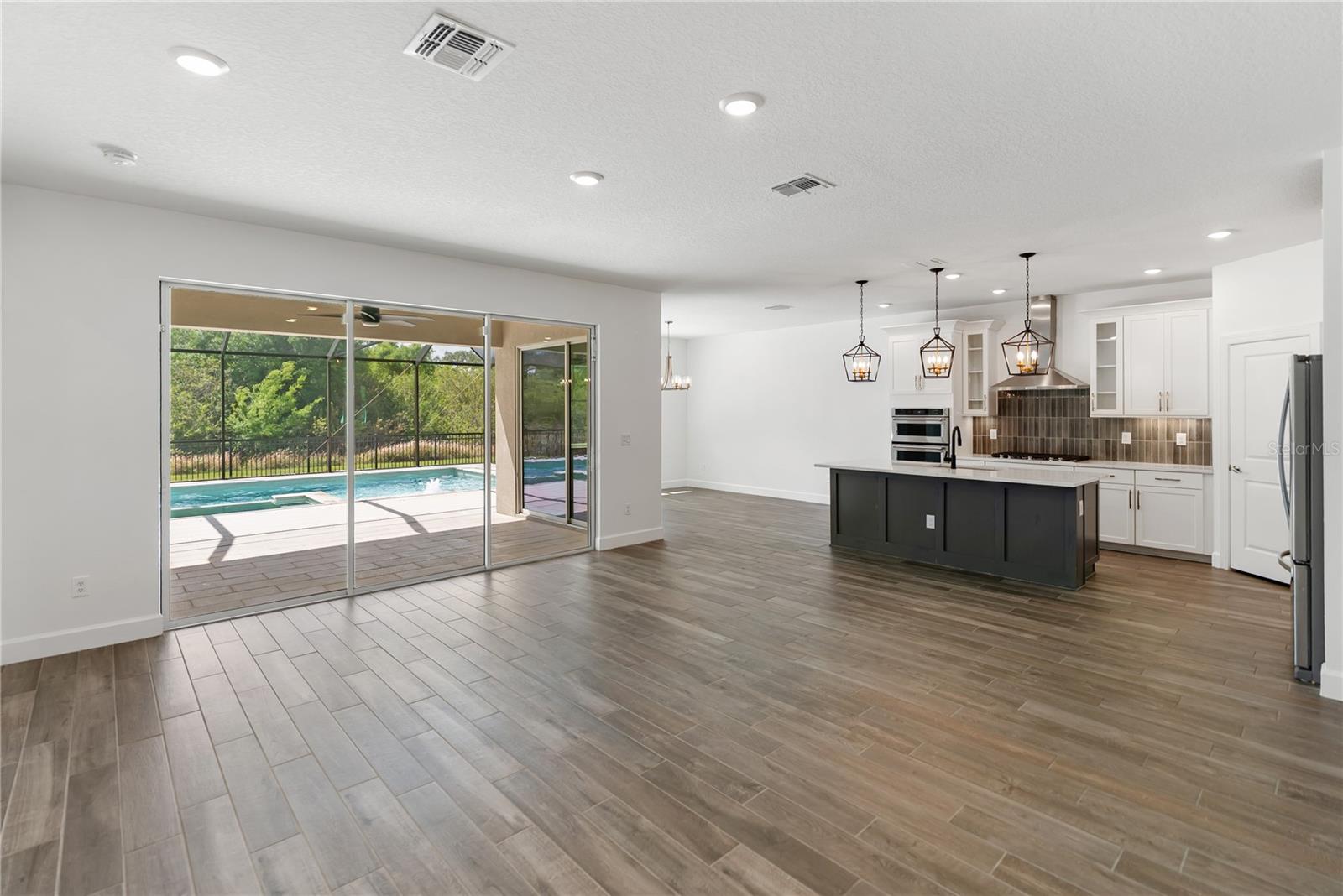 SAVANNA AT LAKEWOOD RANCH PH III 3ABD - Residential