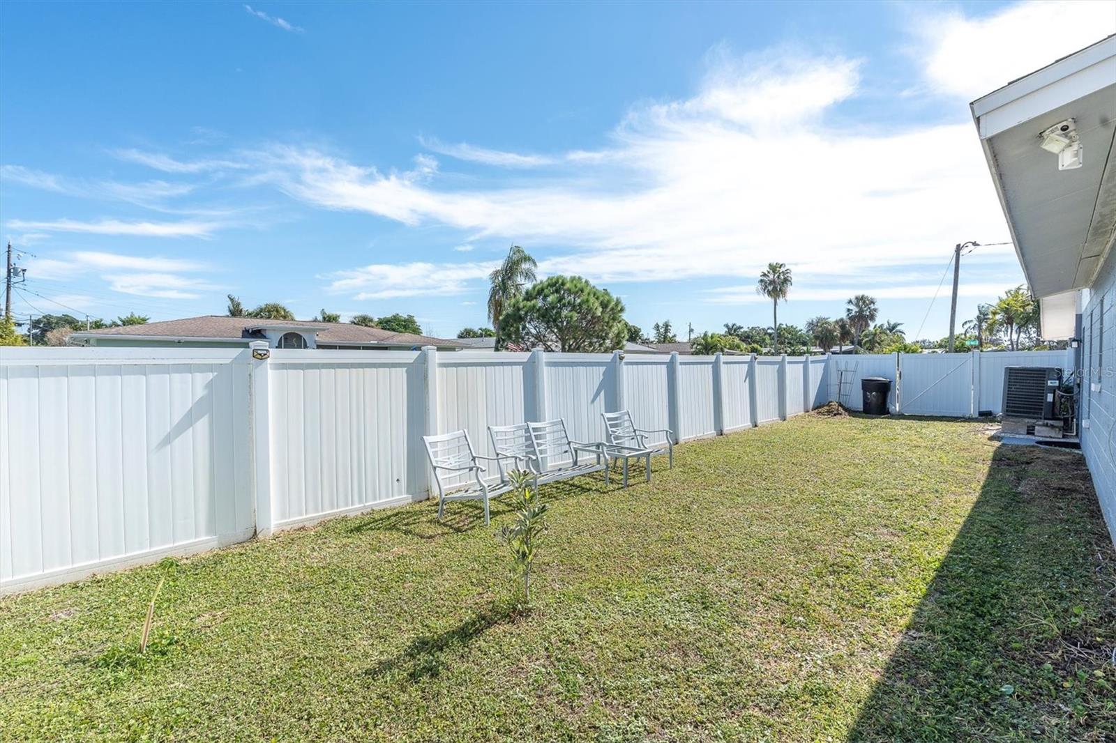 MAXIMO MOORINGS - Residential