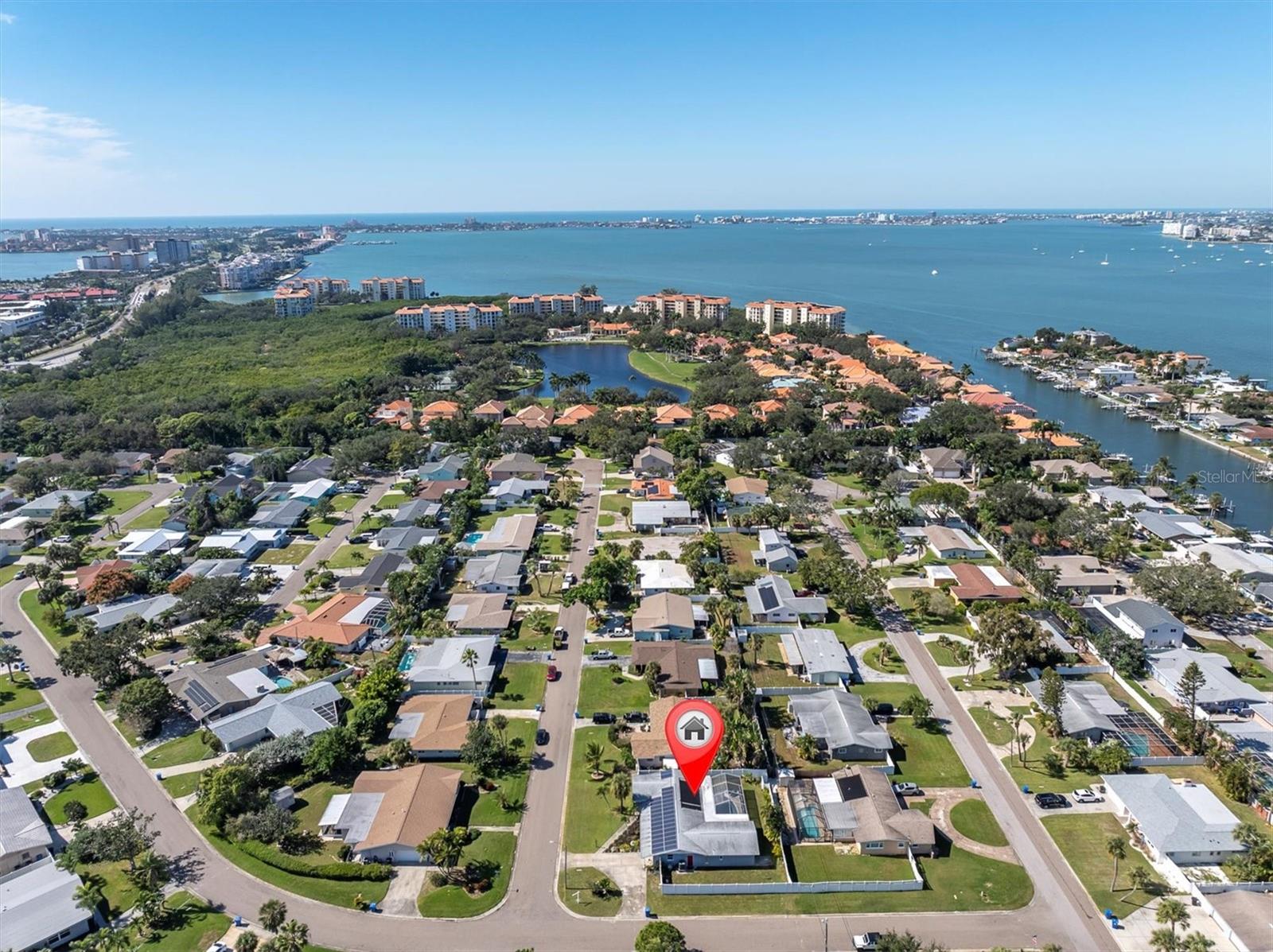 MAXIMO MOORINGS - Residential