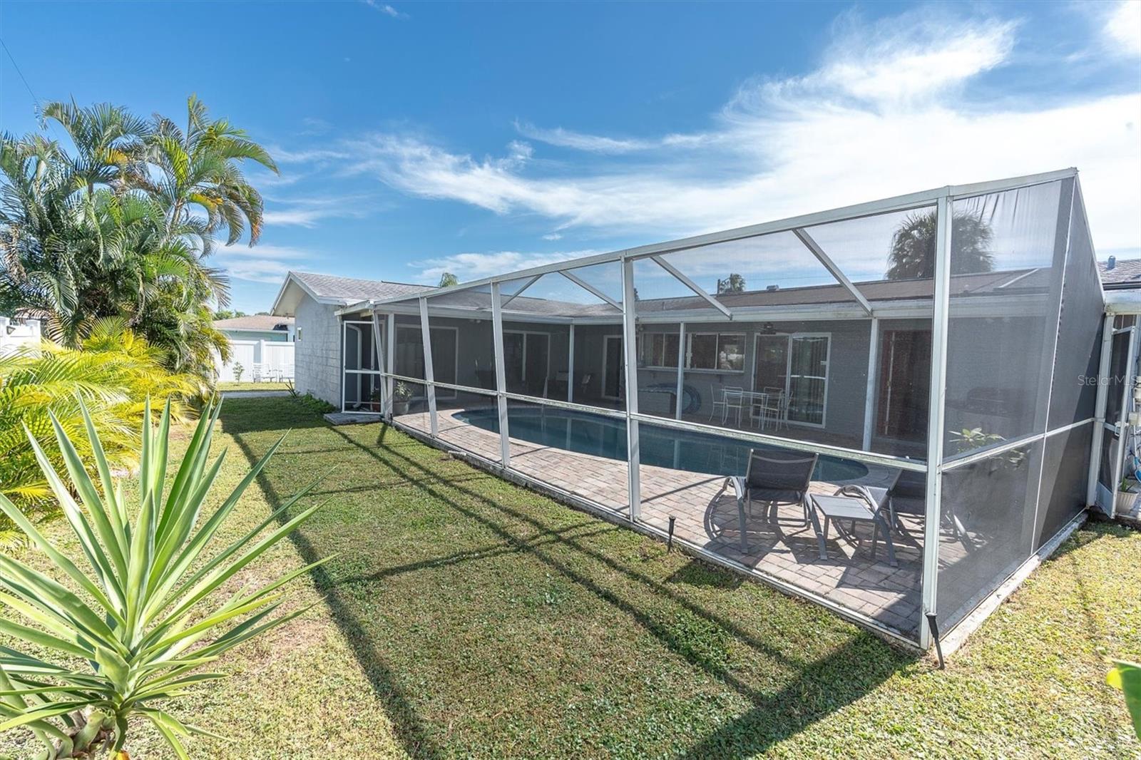 MAXIMO MOORINGS - Residential