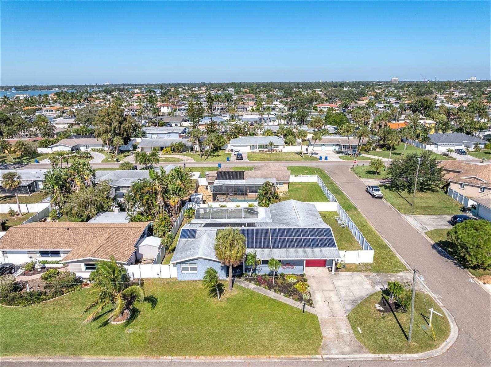 MAXIMO MOORINGS - Residential