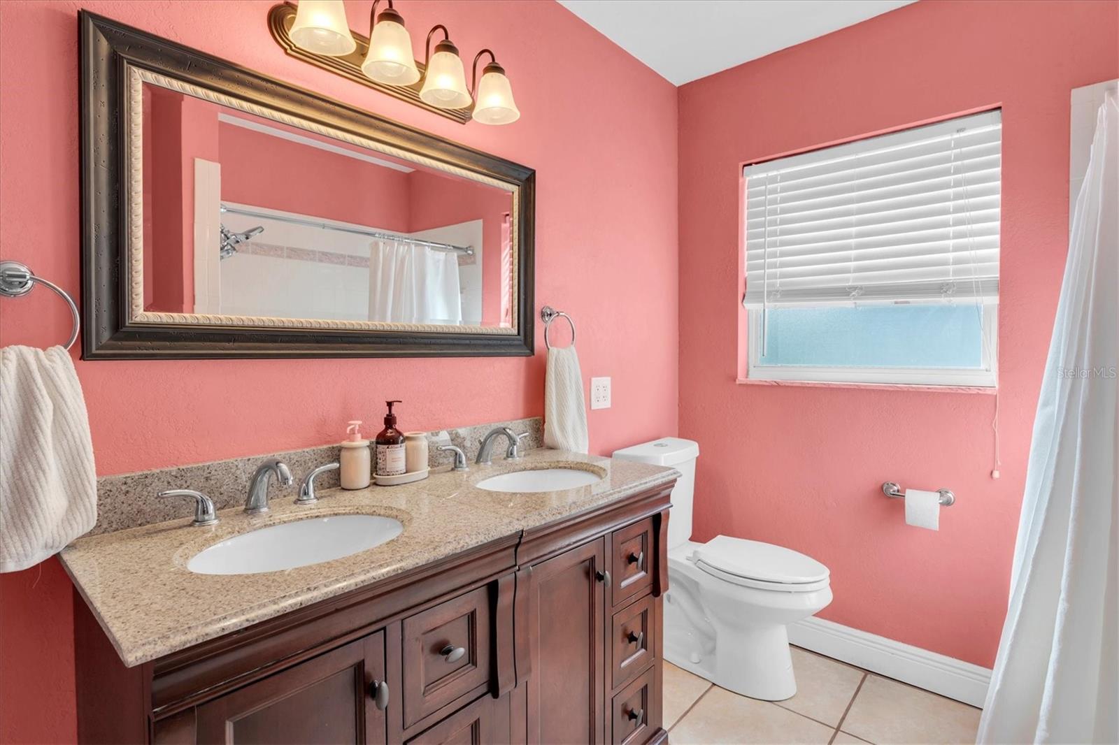 MAXIMO MOORINGS - Residential