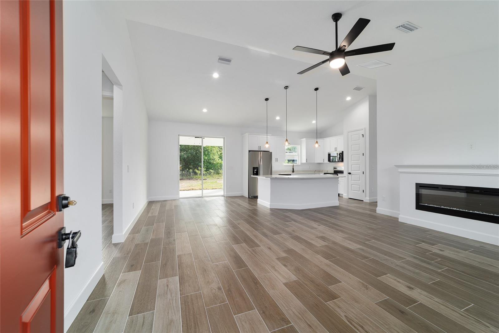 85 WILLOW ROAD