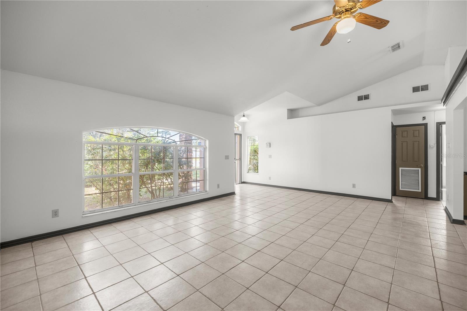 MARION OAKS UN 03 - Residential