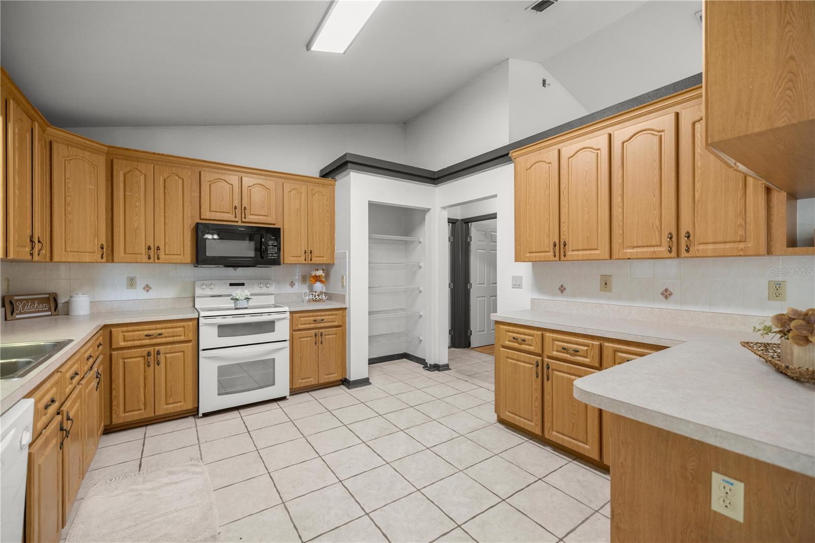 MARION OAKS UN 03 - Residential