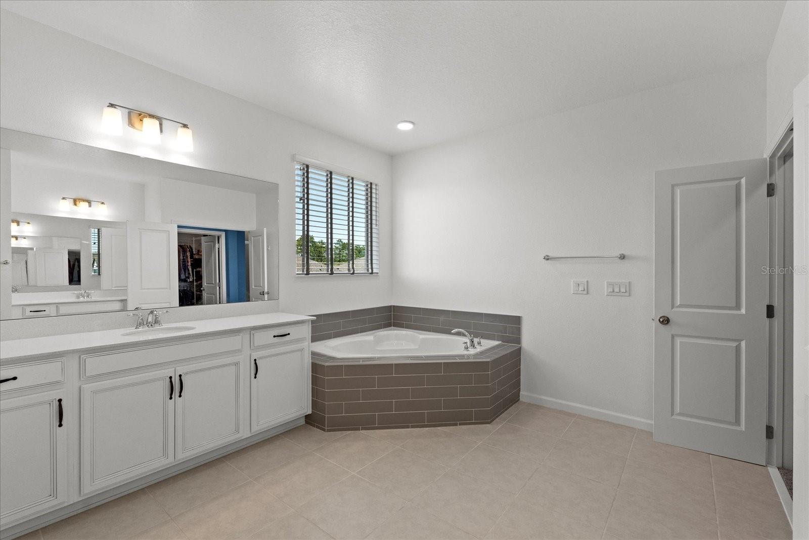 RED EMBER NORTH - Residential