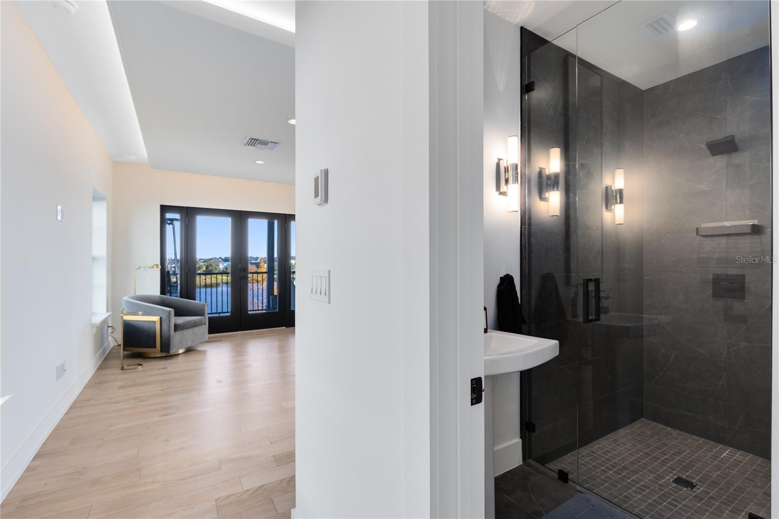 LAUREATE PARK - Residential