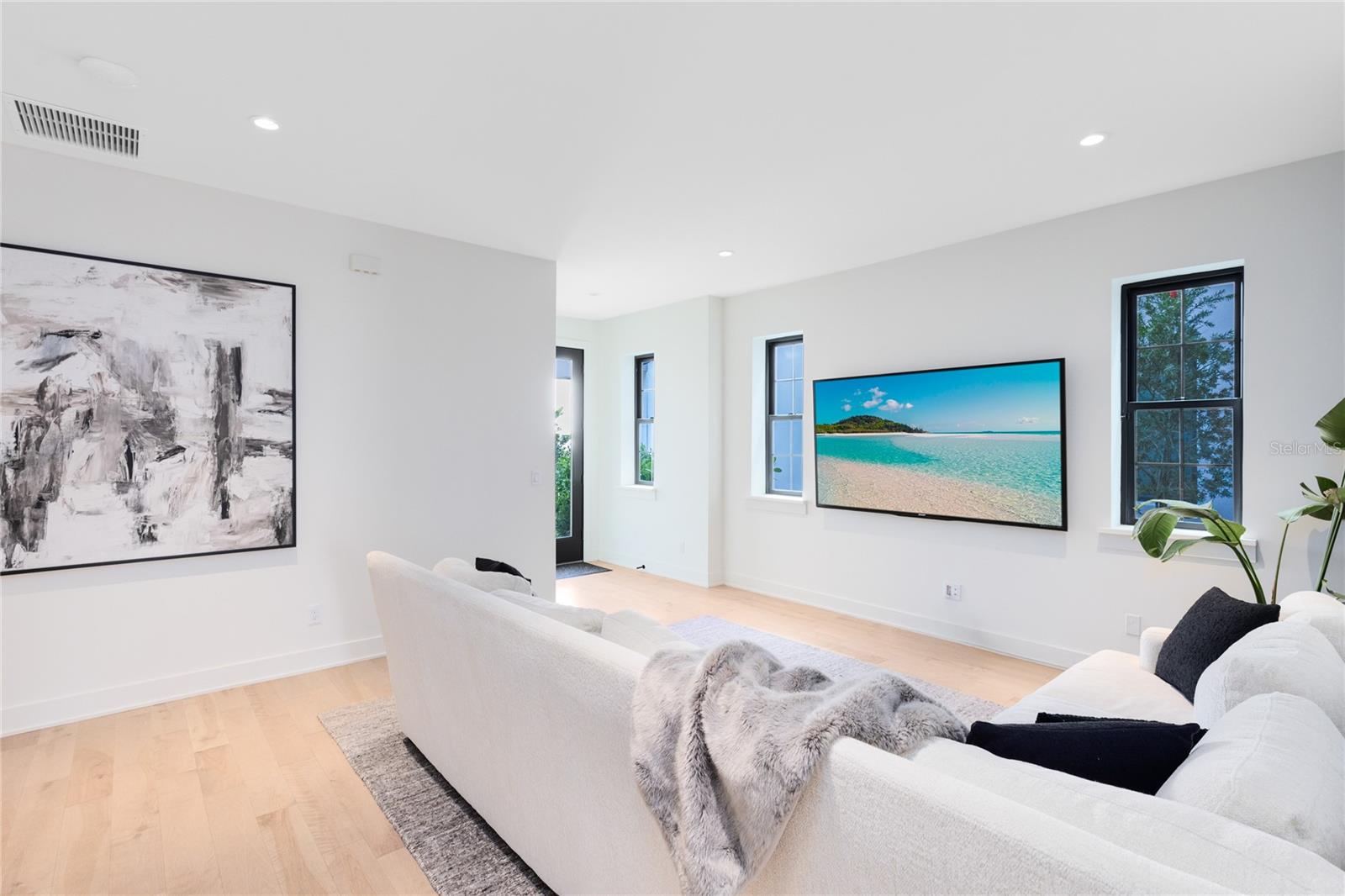 LAUREATE PARK - Residential