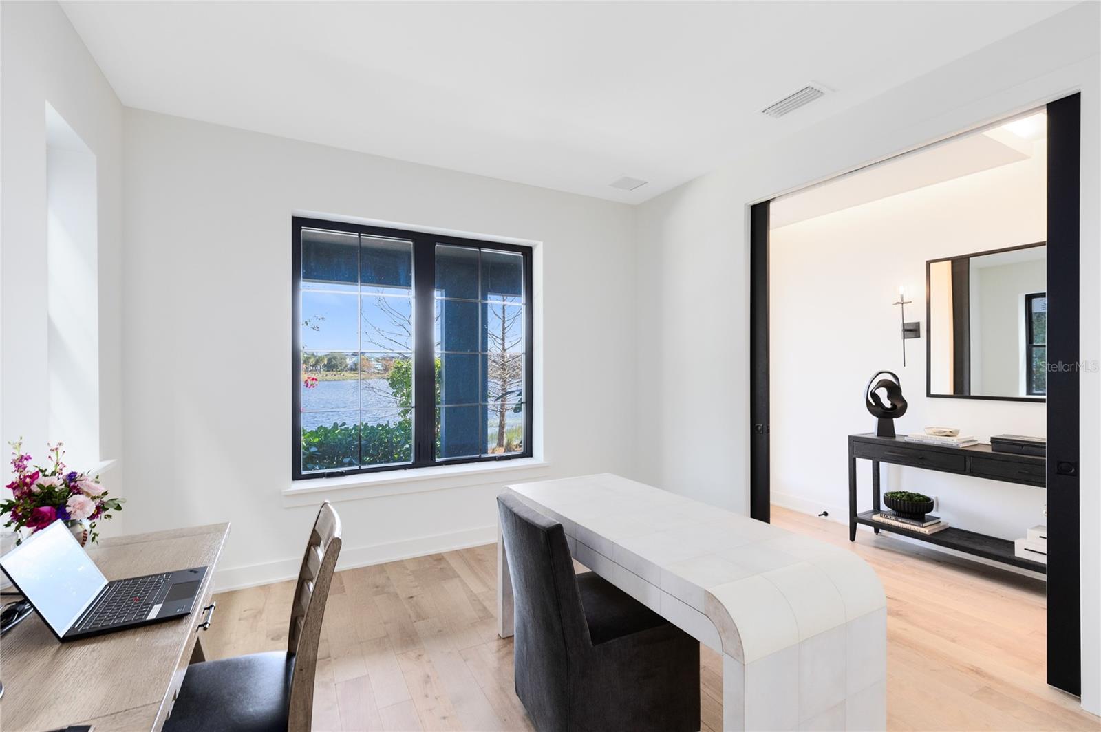 LAUREATE PARK - Residential