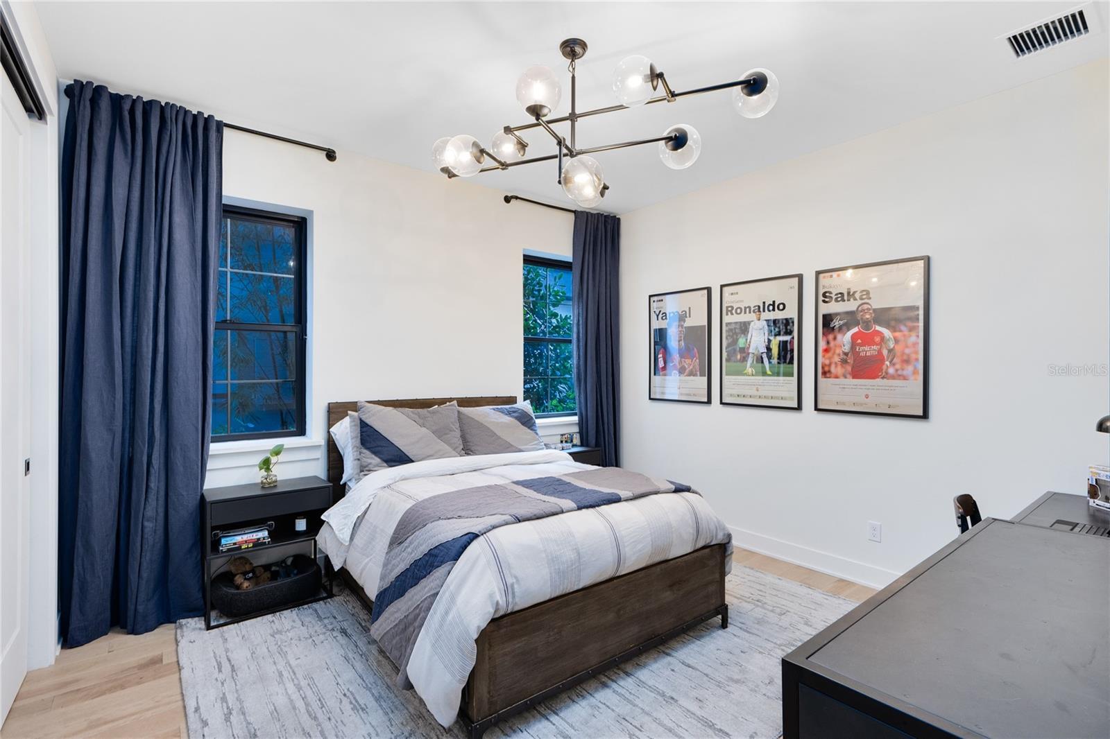 LAUREATE PARK - Residential