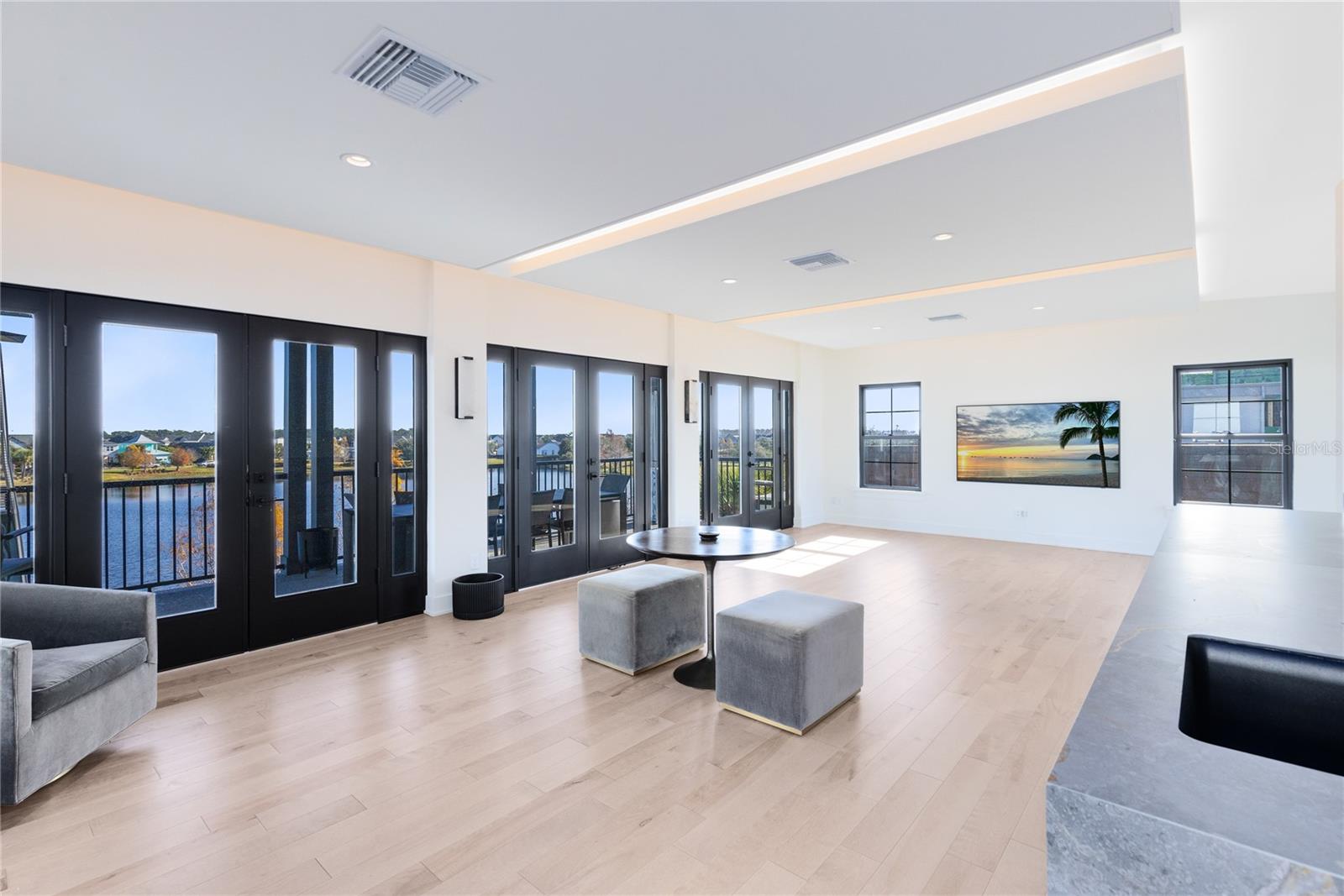 LAUREATE PARK - Residential