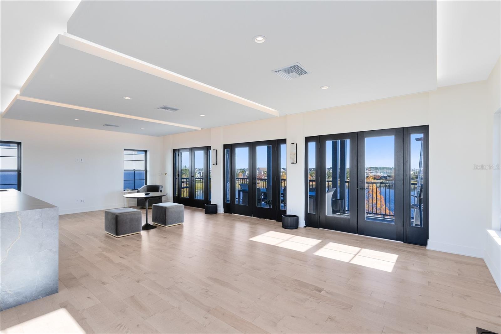 LAUREATE PARK - Residential