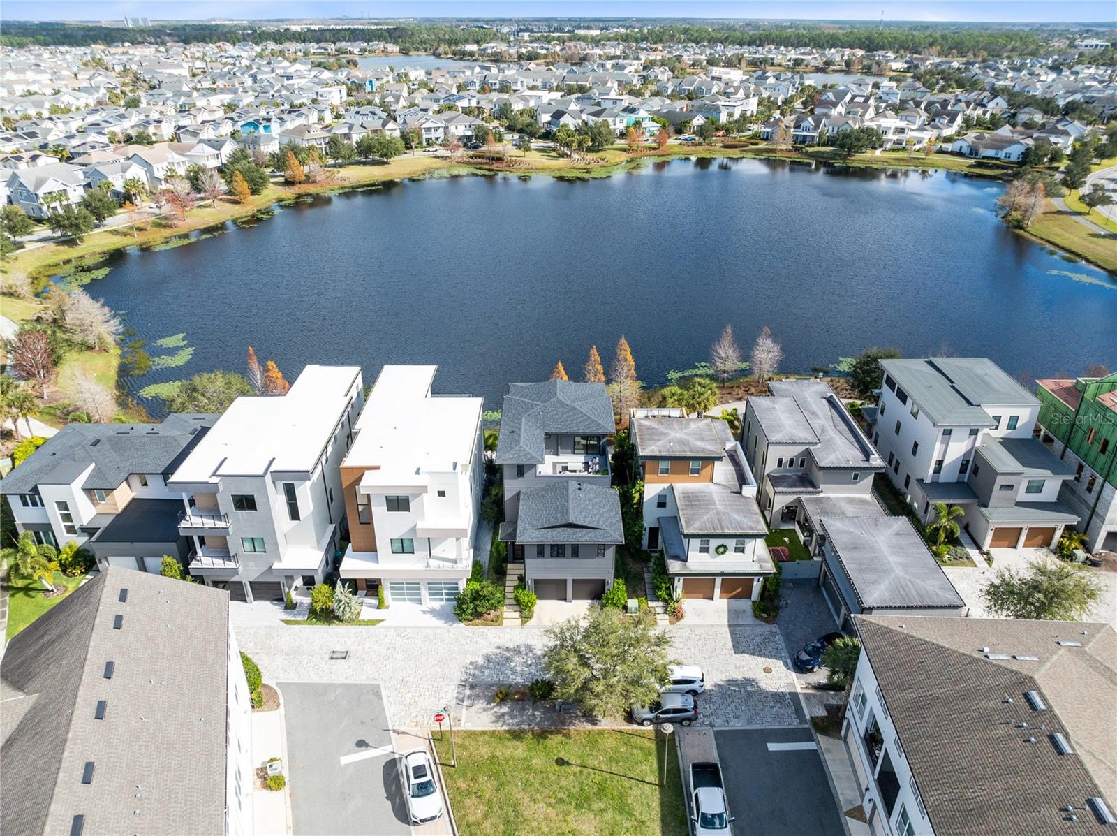 LAUREATE PARK - Residential